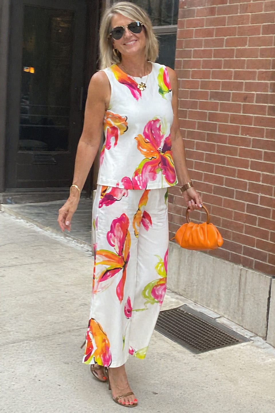 Customer photo review of High Waisted Loose Contrast Color Flower Print Pants Trousers