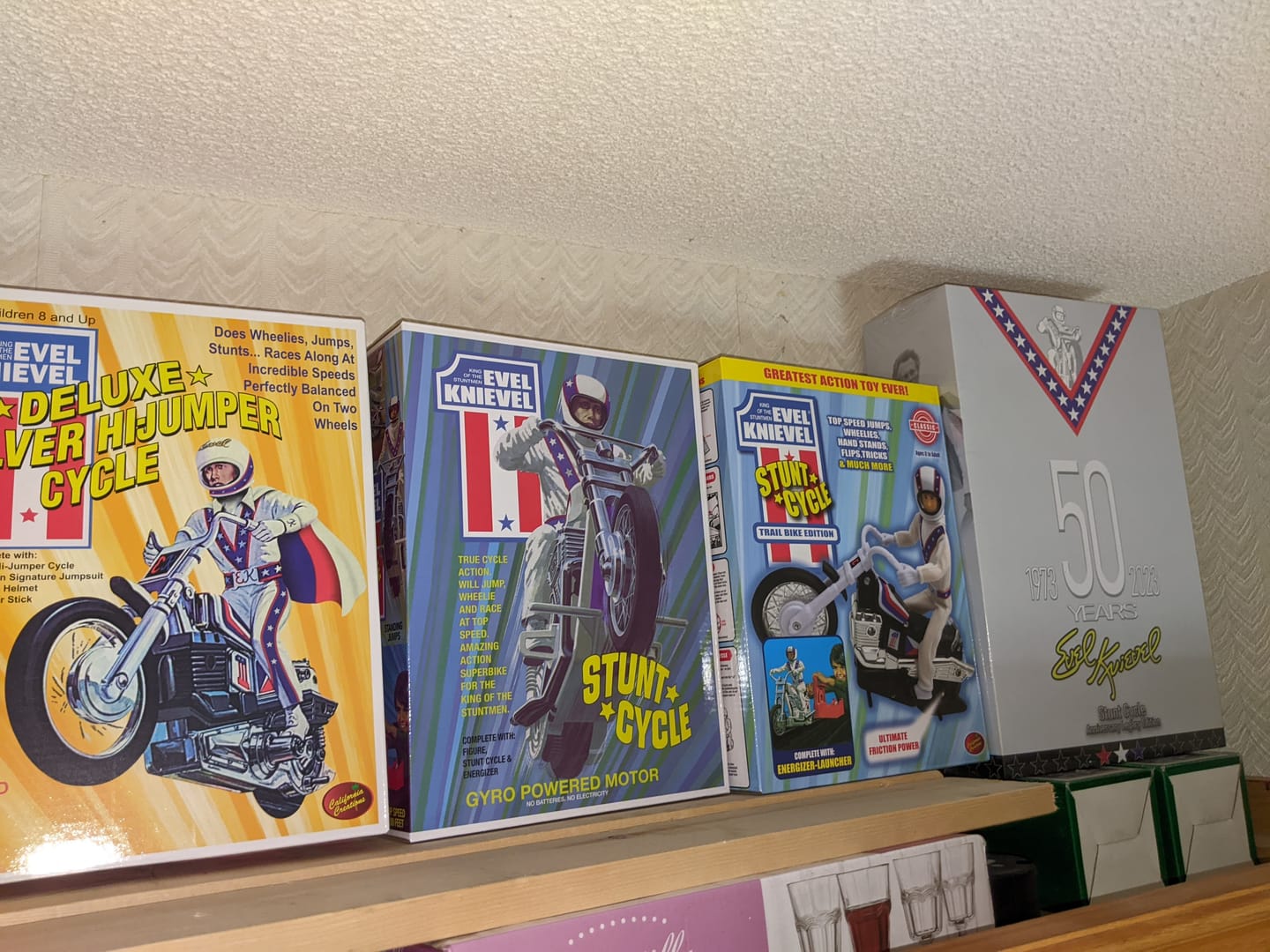 Customer photo review of Evel Knievel Deluxe Silver High Jumper Stunt Cycle