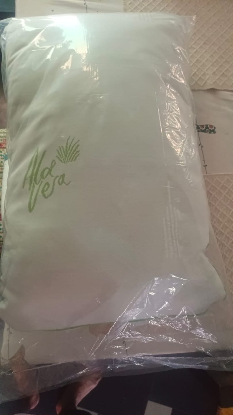 Customer photo review of Flo Adjustable Pillow (Fibre)