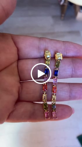 Customer video review of Orecchini Arcobaleno Lumière