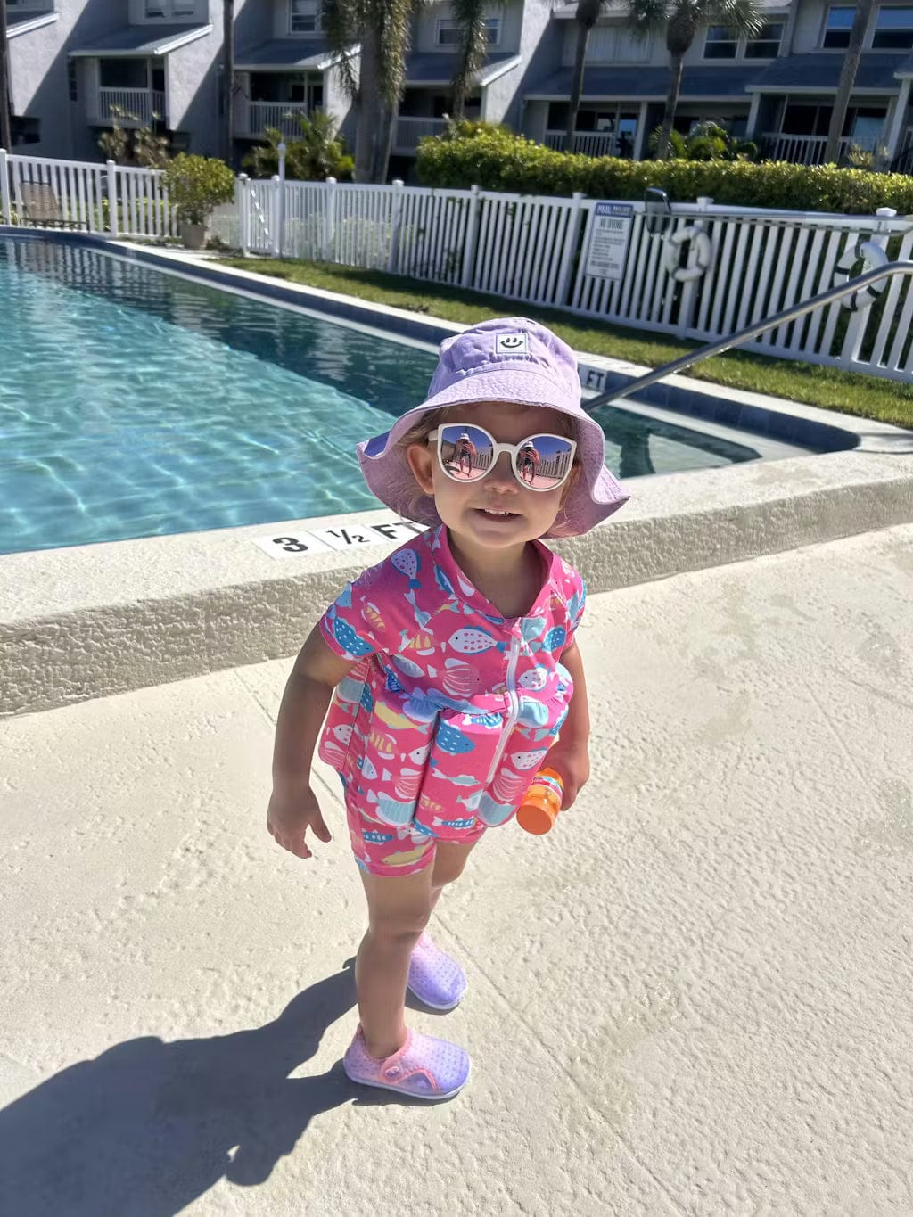 Customer photo review of Kinder Schwimmweste UV Schutz | Schwimmanzug mit Auftrieb