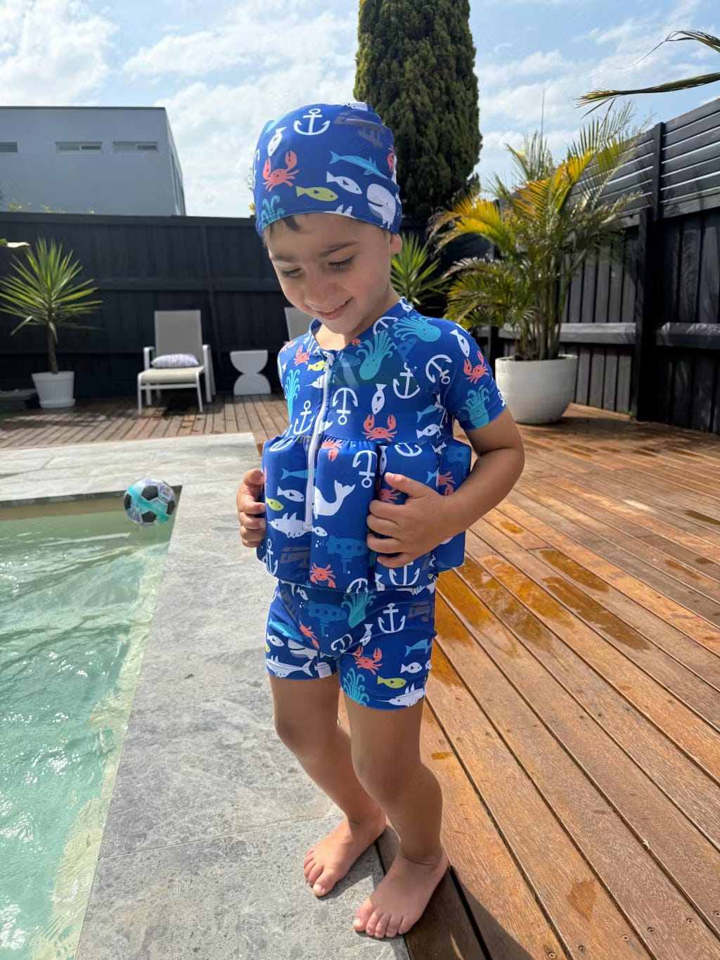 Customer photo review of Kinder Schwimmweste UV Schutz | Schwimmanzug mit Auftrieb