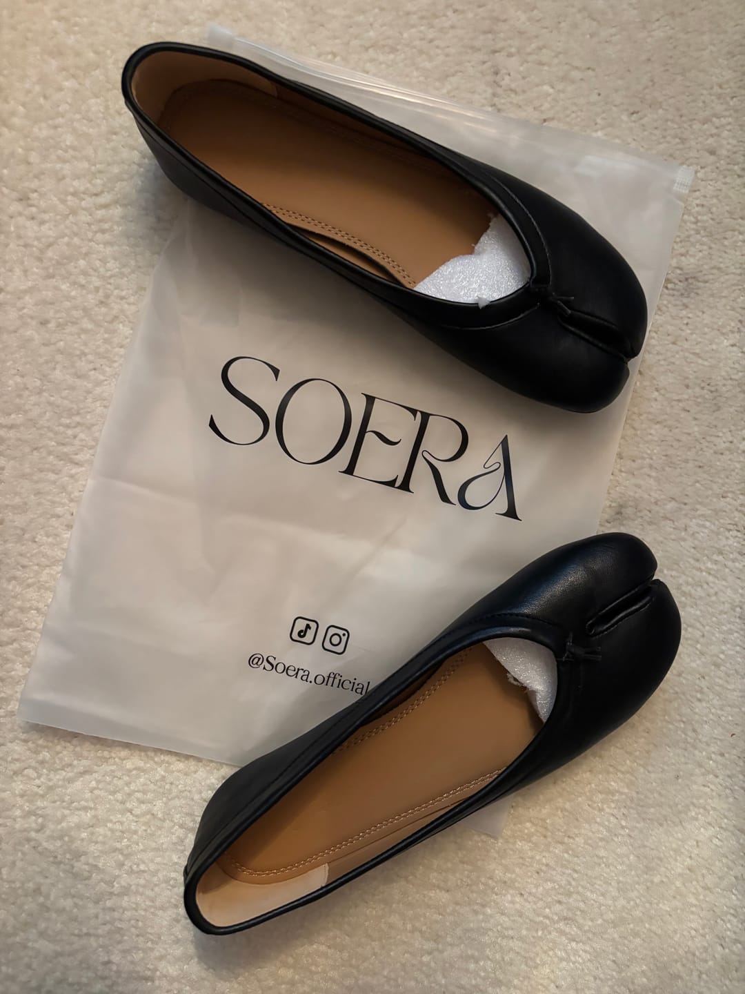 Customer photo review of Elizabeth Split Toe Ballet Flats