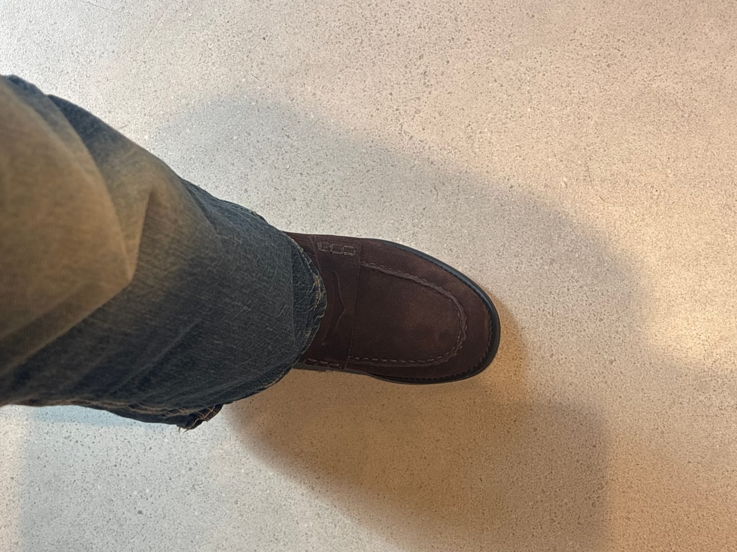 Customer photo review of מוקסינים זמש לנשים Linn