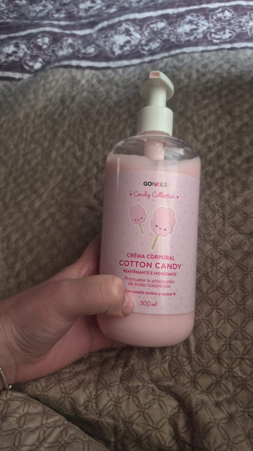 Customer photo review of Crema de Cuerpo Reafirmante e Hidratante Cotton Candy 500 ml
