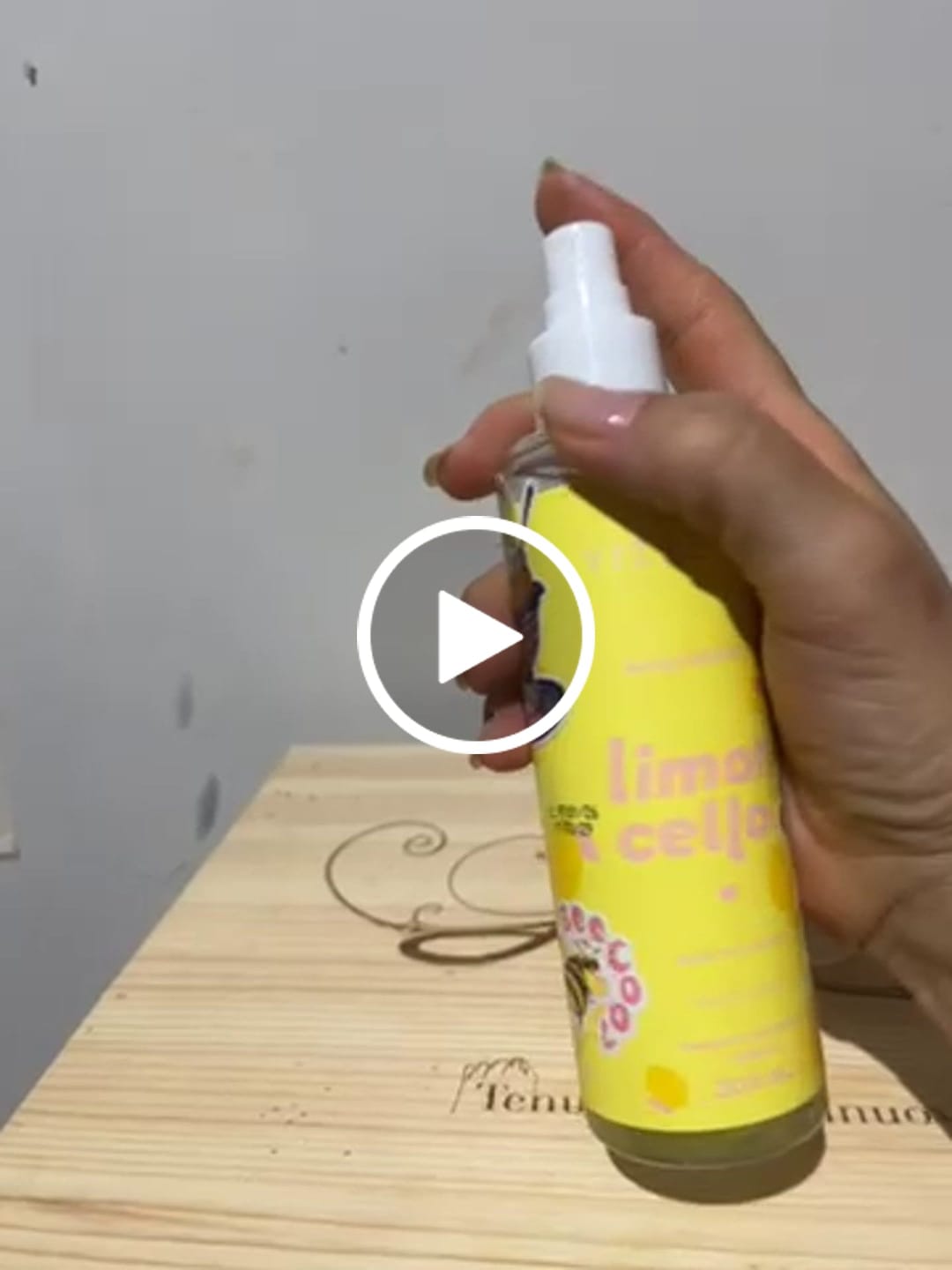Customer video review of Body Splash Deo Colônia Limoncello – Vizzela