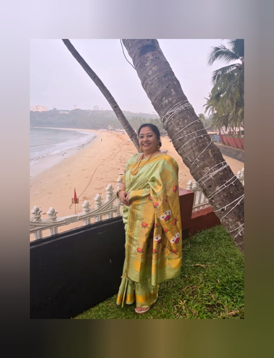 Customer photo review of Authentic High Quality Pure Silk Paithani With Most Traditional Double Pallu~ Dual Tone Blue Green