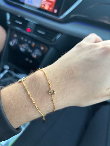Customer photo review of Pulsera Dorada Bolitas Inicial Con Zirconias