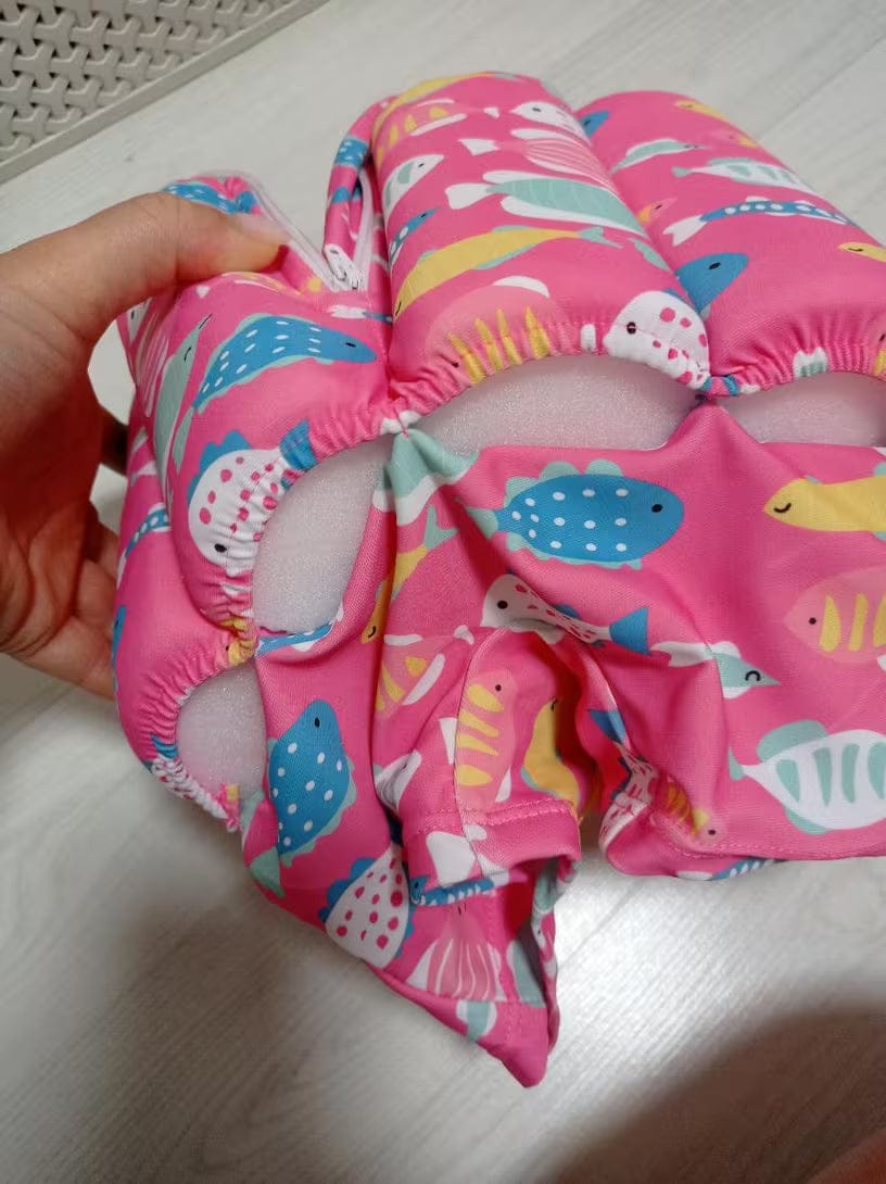 Customer photo review of Kinder Schwimmweste UV Schutz | Schwimmanzug mit Auftrieb
