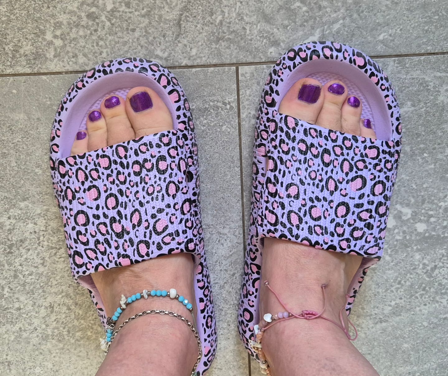Customer photo review of HappyFlops Limited Editions
