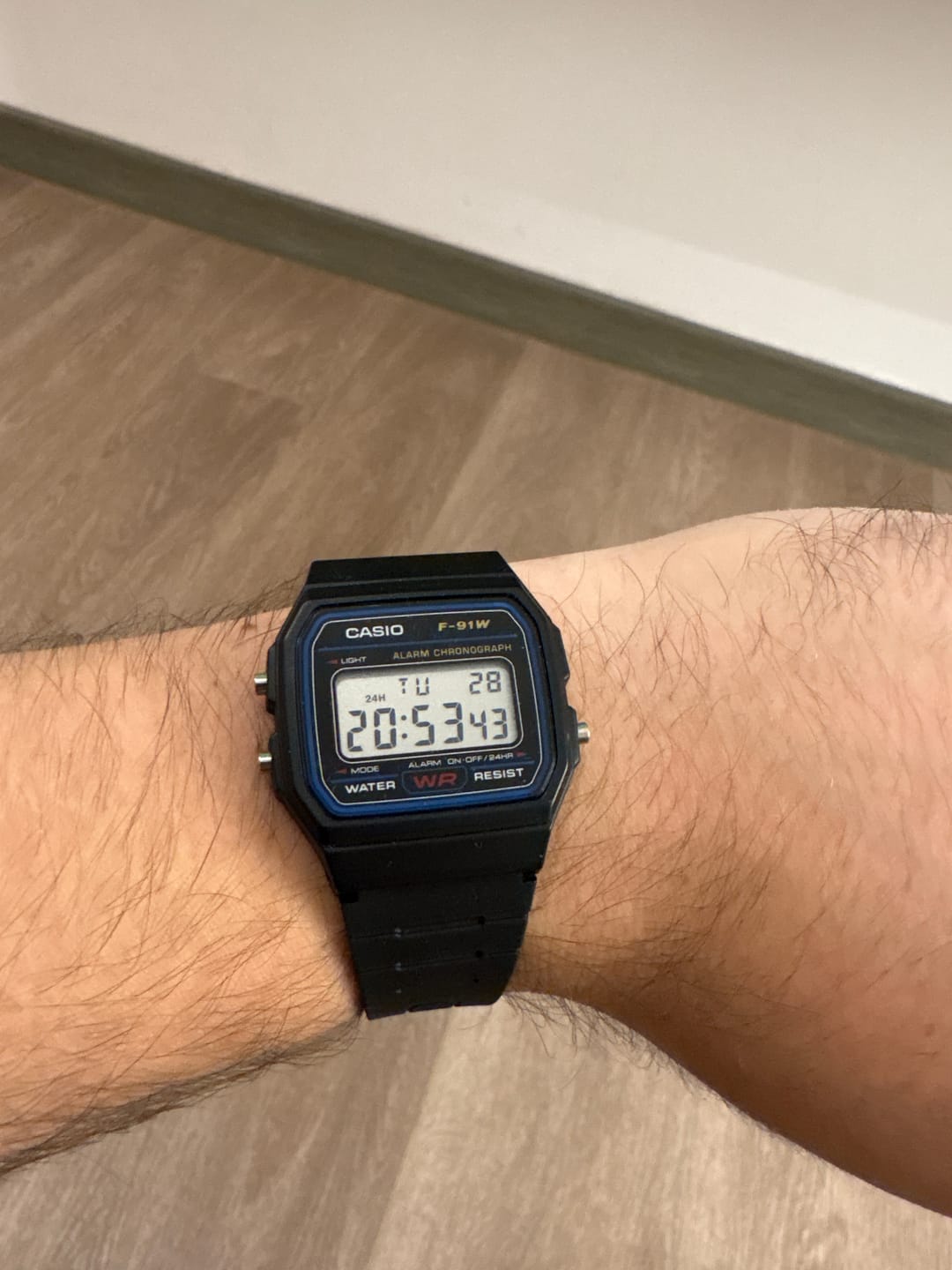 Customer photo review of Reloj Casio Vintage F-91W-1DG Clásico Líneas Azules
