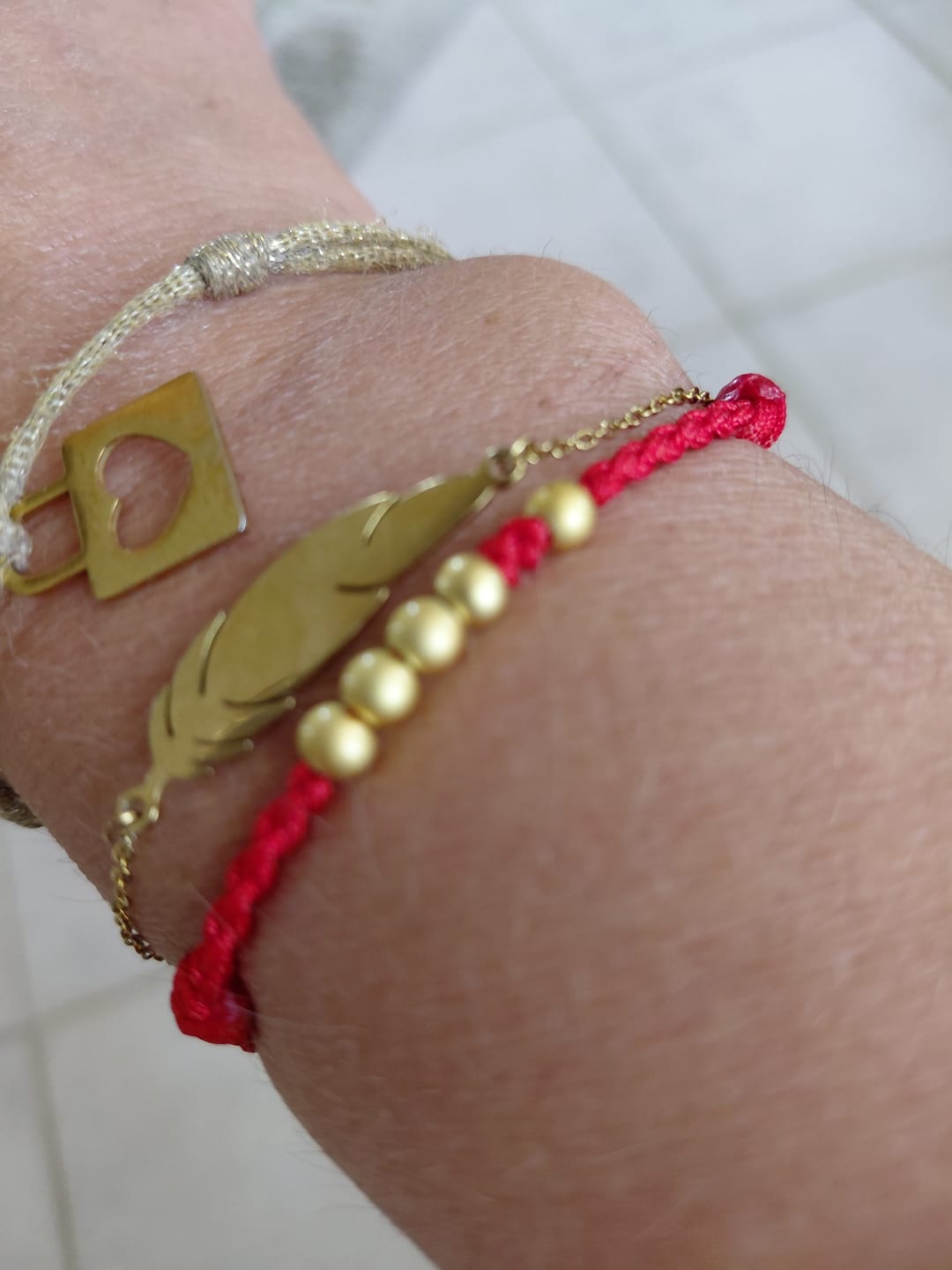 Customer photo review of Bracelet Couple Fil Rouge