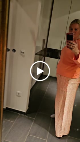 Customer video review of Hose mit Seide gelb LEO LOVER peach