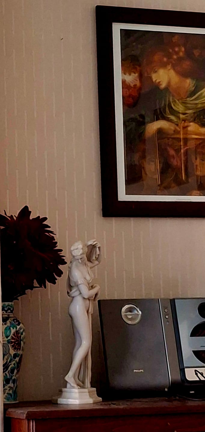 Customer photo review of Venere Afrodite Callipigia - Statua in Marmo 38 cm