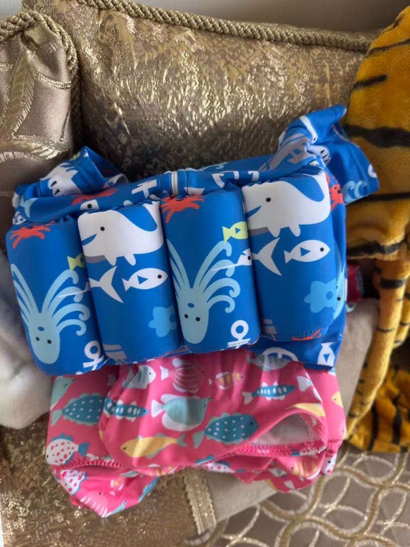 Customer photo review of Kinder Schwimmweste UV Schutz | Schwimmanzug mit Auftrieb