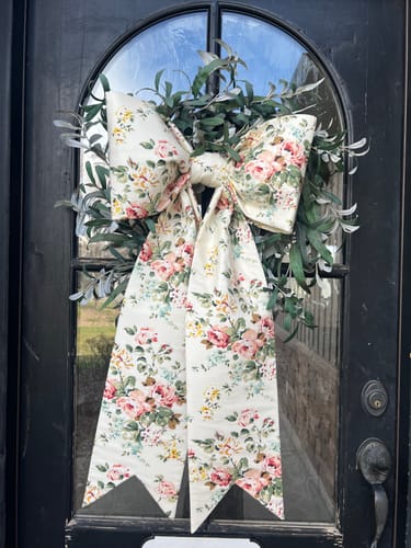 Customer photo review of Camel Gingham Wreath Bow