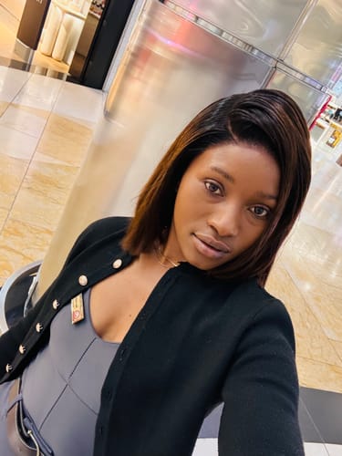 Customer photo review of Peruvian 5x5 Style Bob Wig T1B4 8 Inch