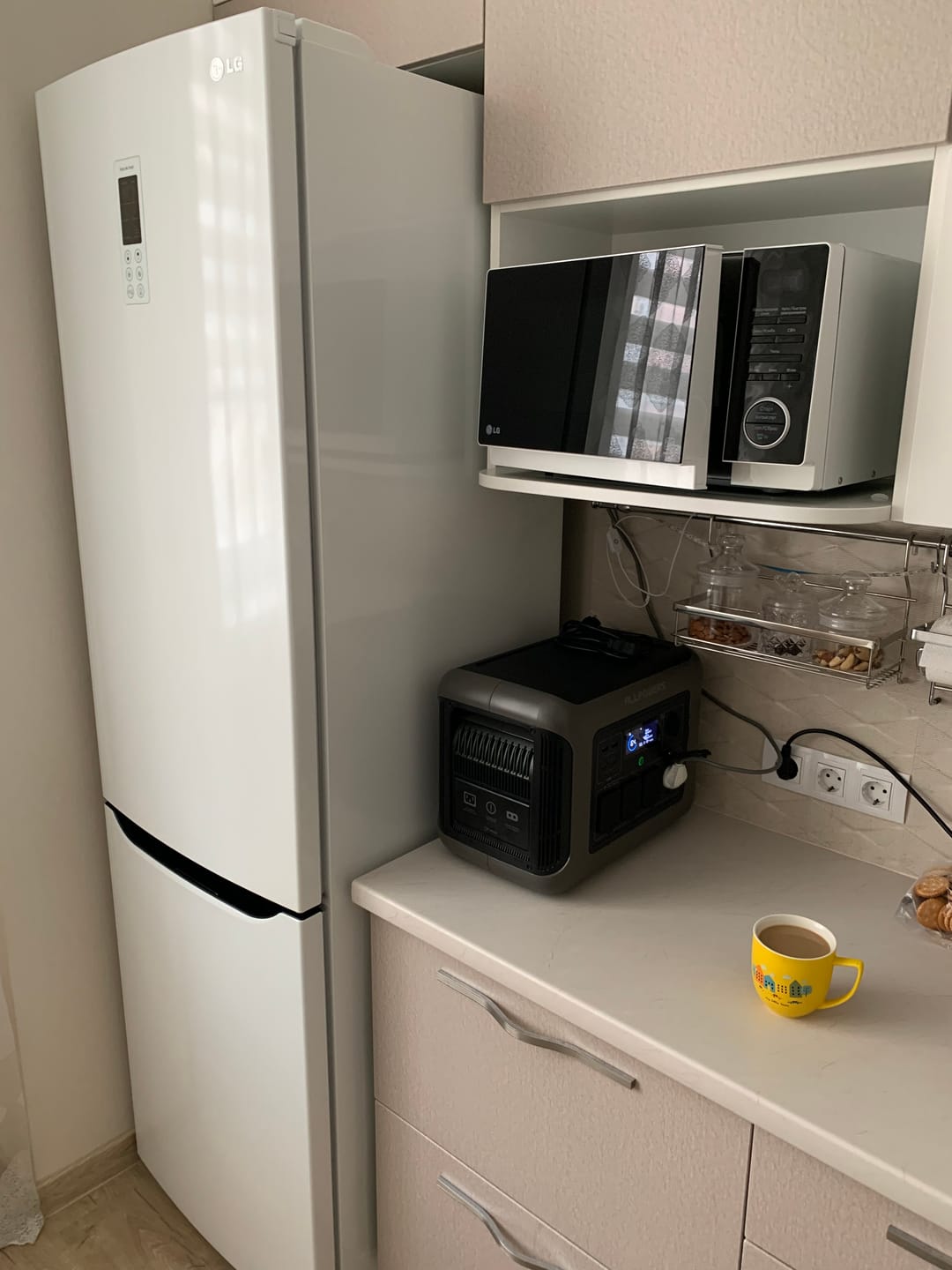 Customer photo review of ALLPOWERS R1500 LITE Portable Power Station 1600W 1056Wh