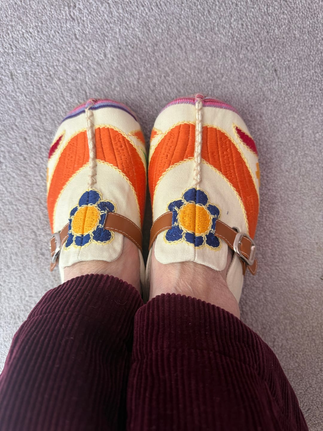 Customer photo review of Women Ethnic Summer Embroidery Cloth Shoes