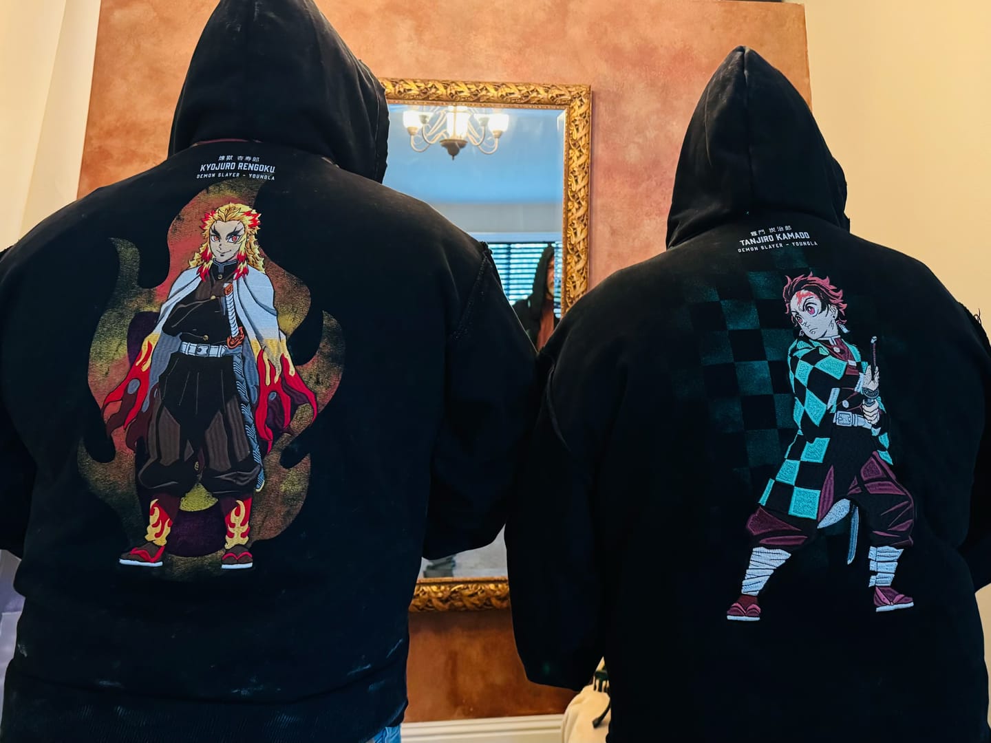 Customer photo review of 5197 - Demon Slayer: Kimetsu no Yaiba - Quarter Zip