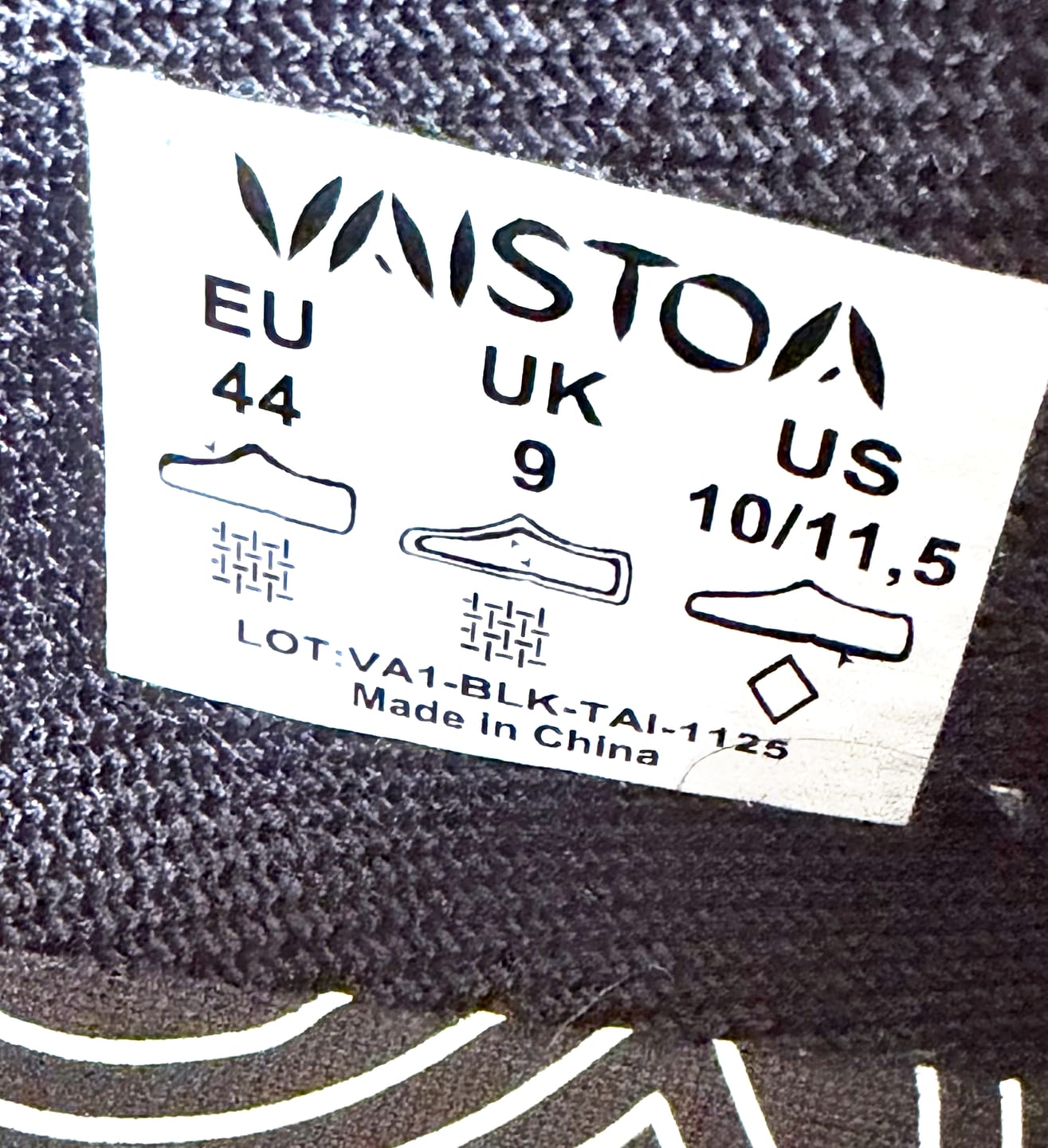 Customer photo review of Vaistoa Iloa | Knitted Barefoot Sneakers
