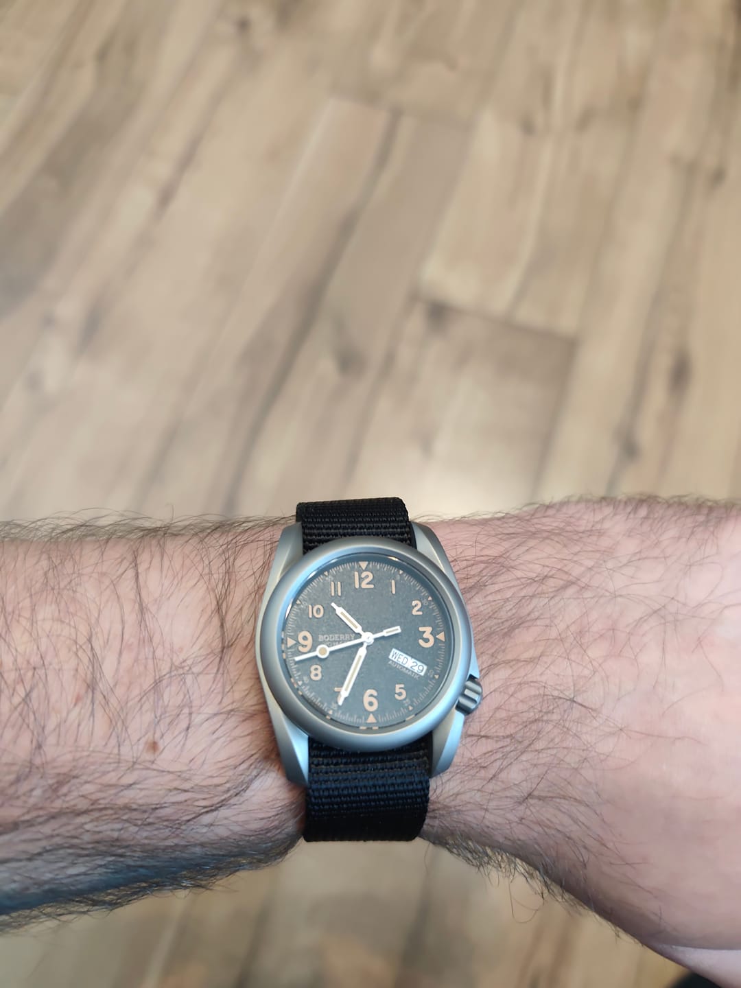 Customer photo review of VOYAGER - 100M Waterproof Titanium Automatic Field Watch | Volcanic Gray-Day,Date