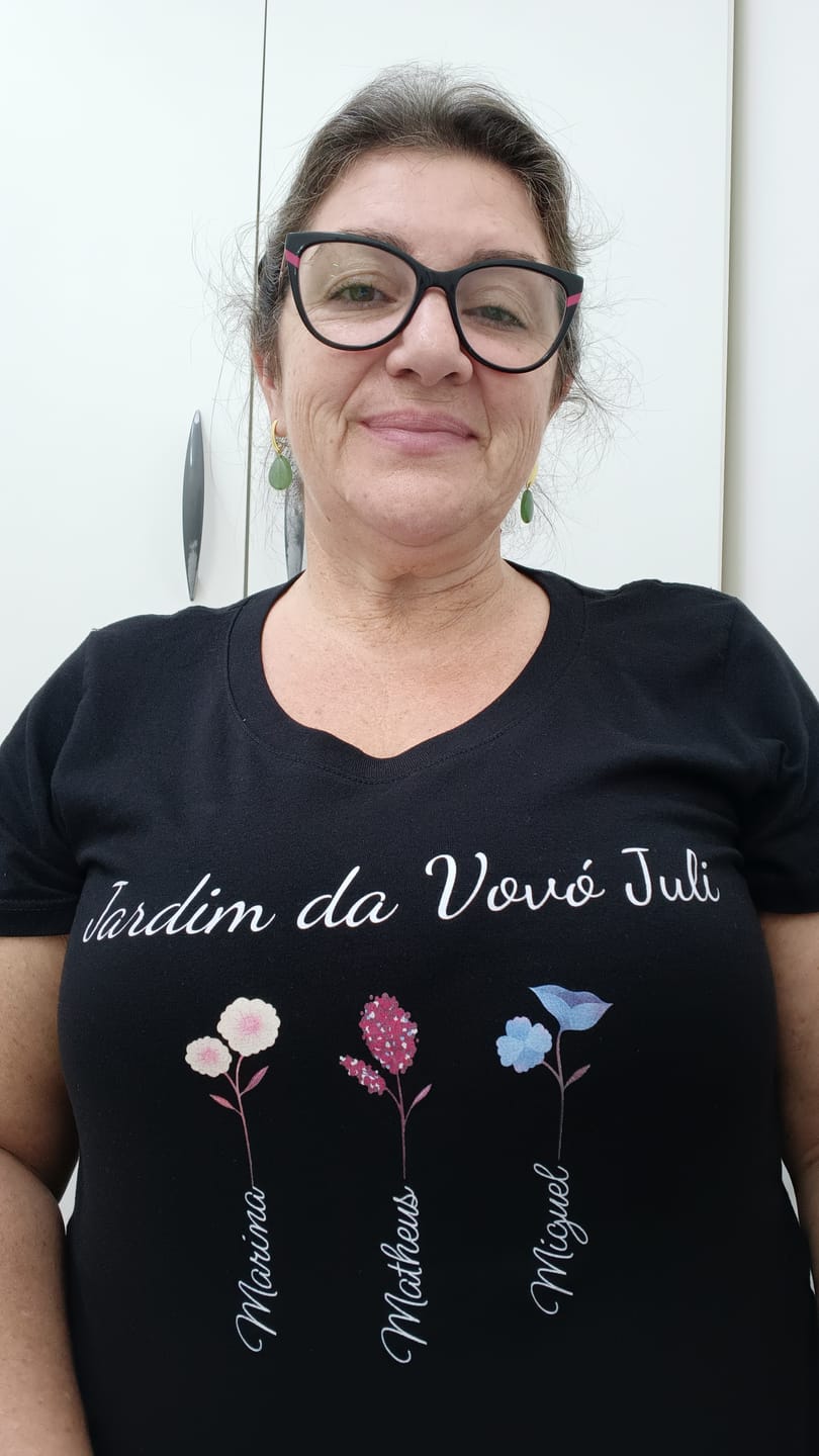 Customer photo review of Camiseta Personalizada Jardim da Vovó - PRETA - Algodão 100%