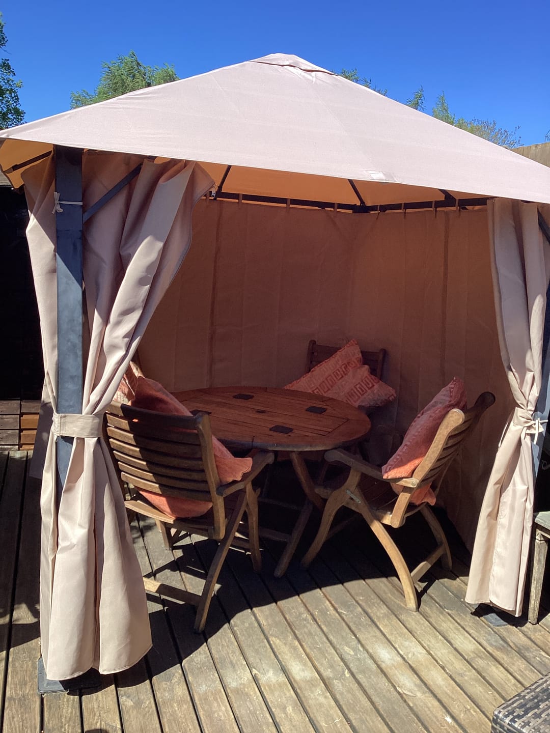 Customer photo review of Bundle Canopy + Curtains Set for Gazebo
