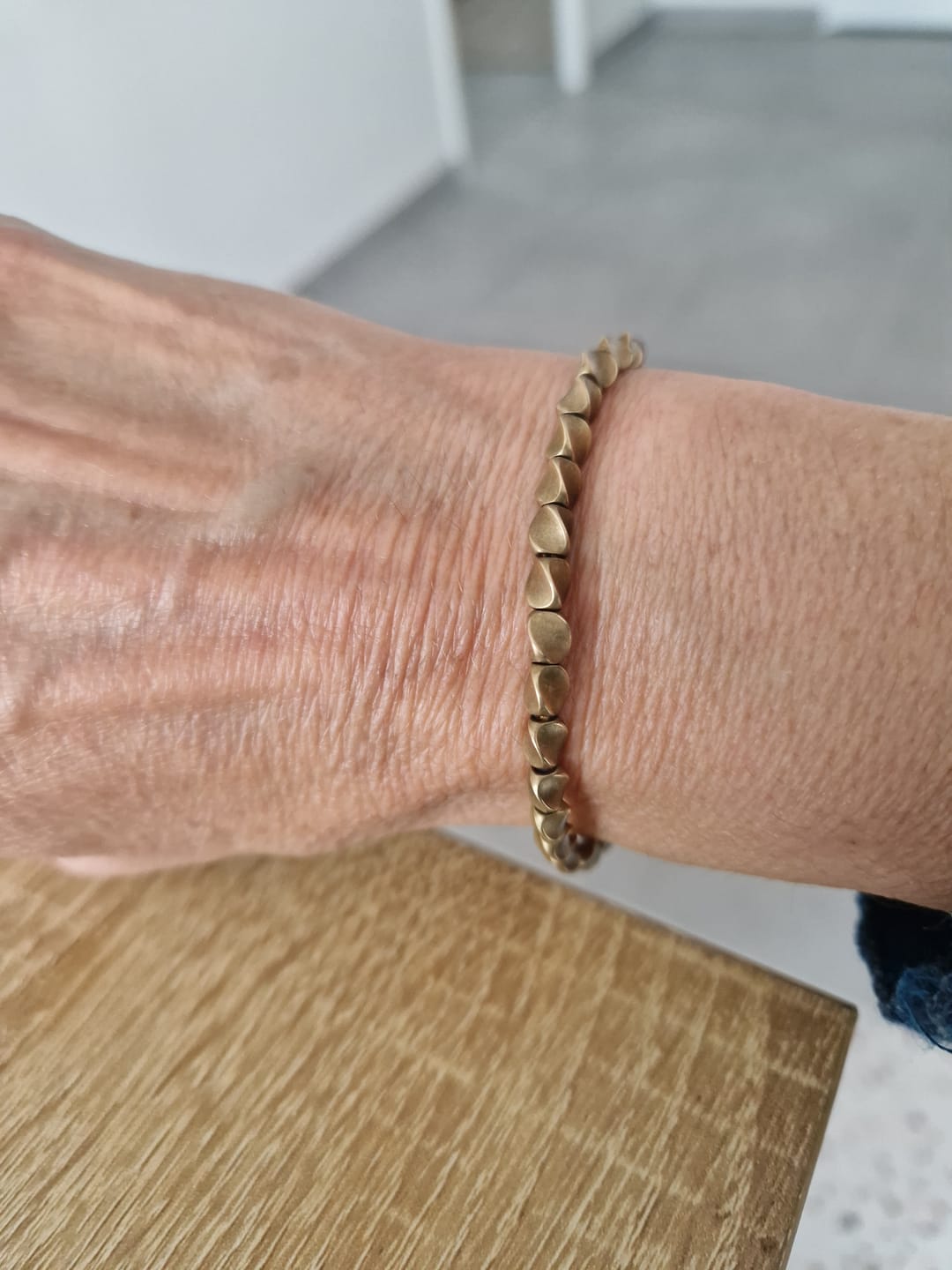 Customer photo review of Bracelet Tibétain en Perles de Cuivre