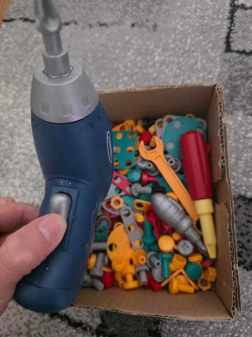 Customer photo review of Kinder Werkbank Spielzeug | Holz Werkzeug Set