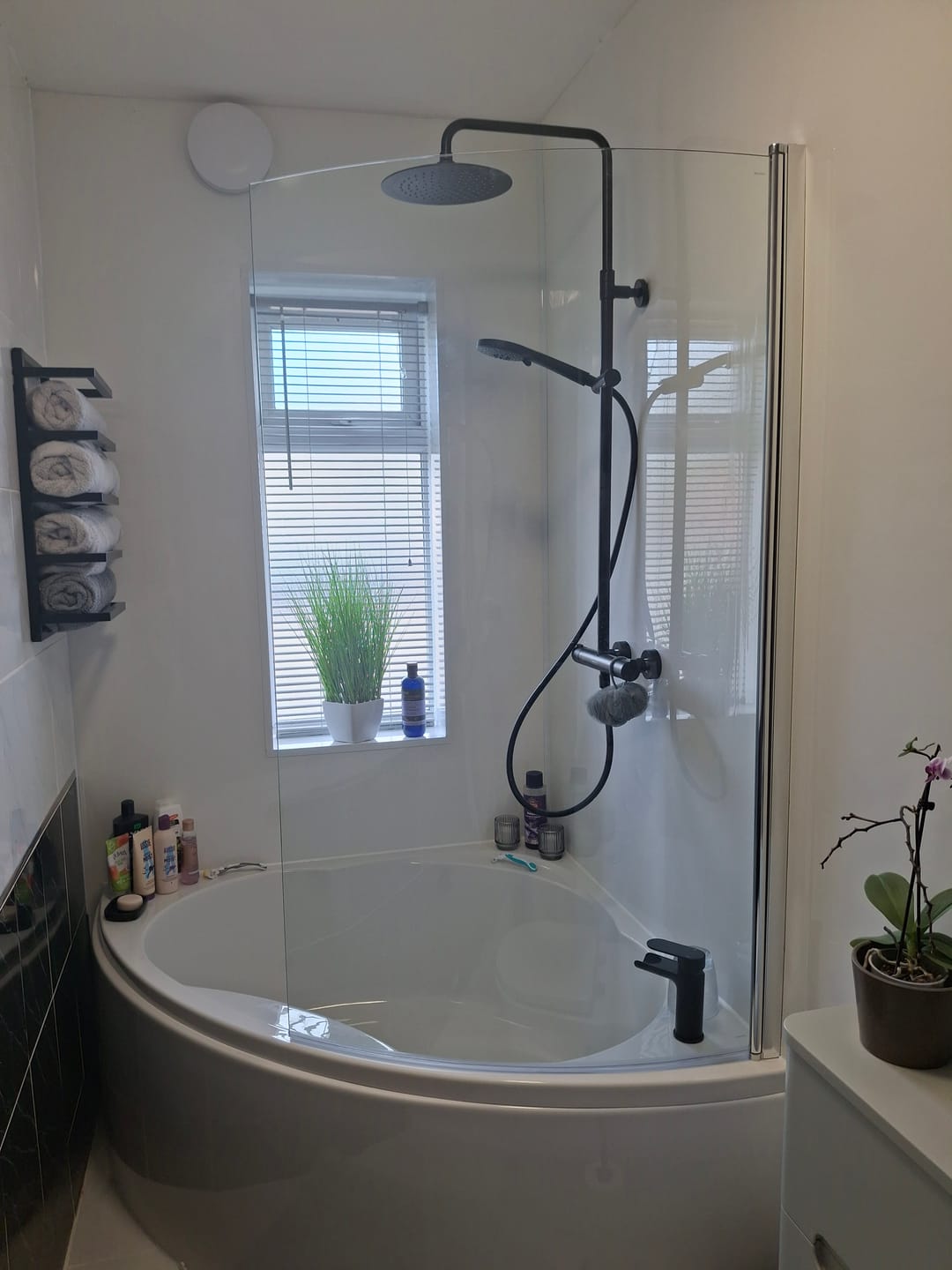 Customer photo review of 10mm White Gloss Shower Panel 1M x 2.4M