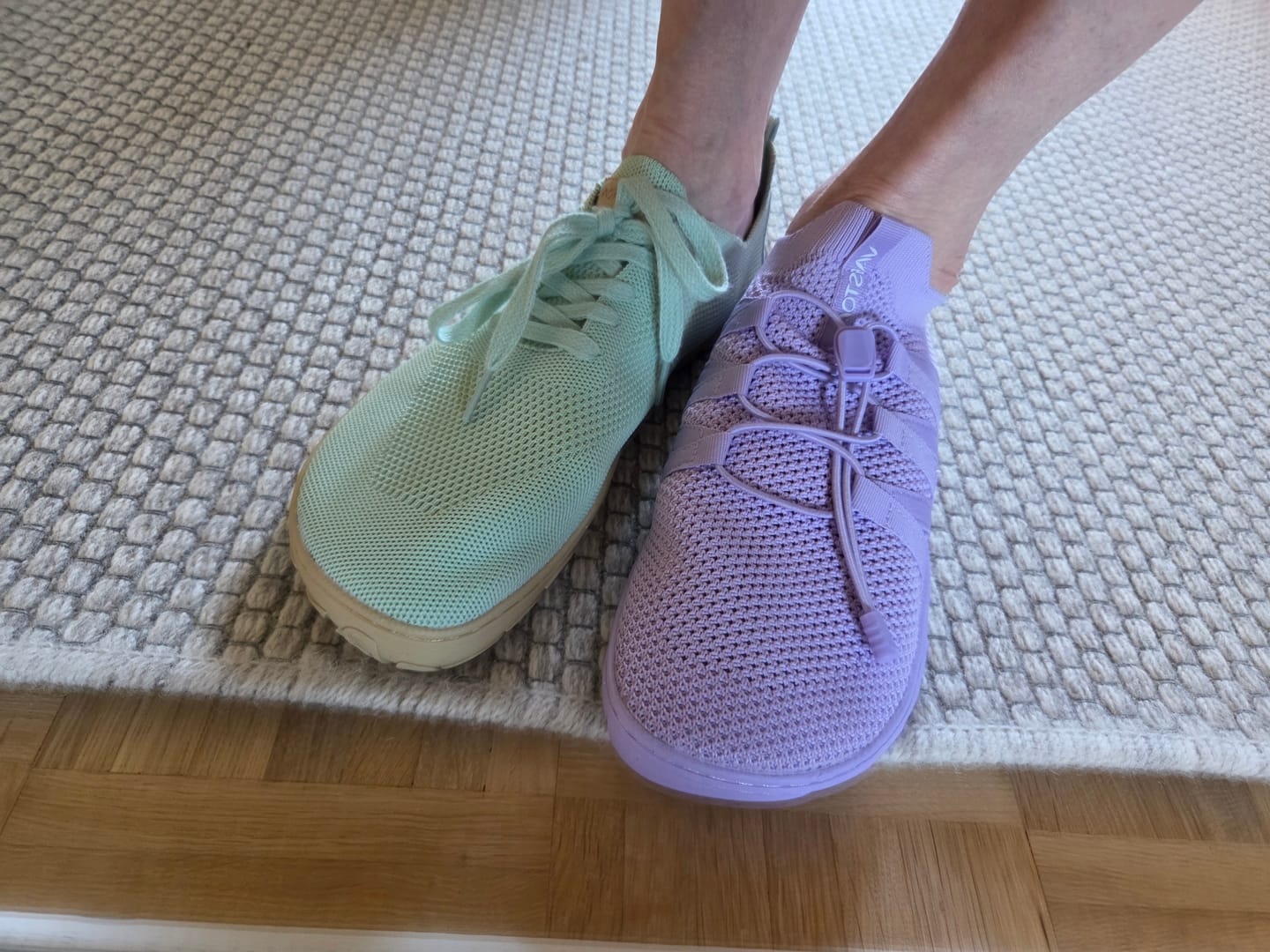 Customer photo review of Vaistoa Iloa -paljasjalkatennarit