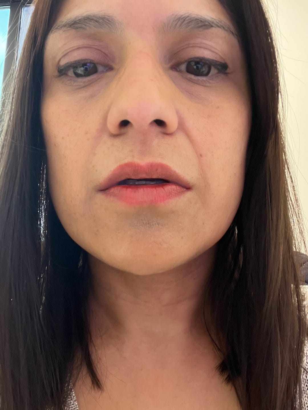 Customer photo review of Beetroot Tint for Lips and Cheeks