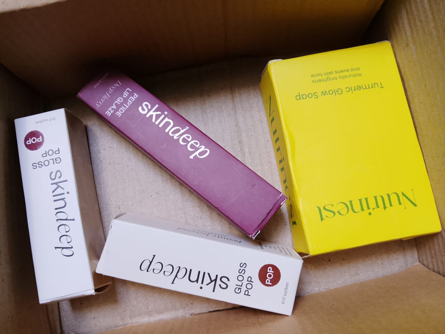Customer photo review of Gloss POP™ - High-Shine Lip Gloss