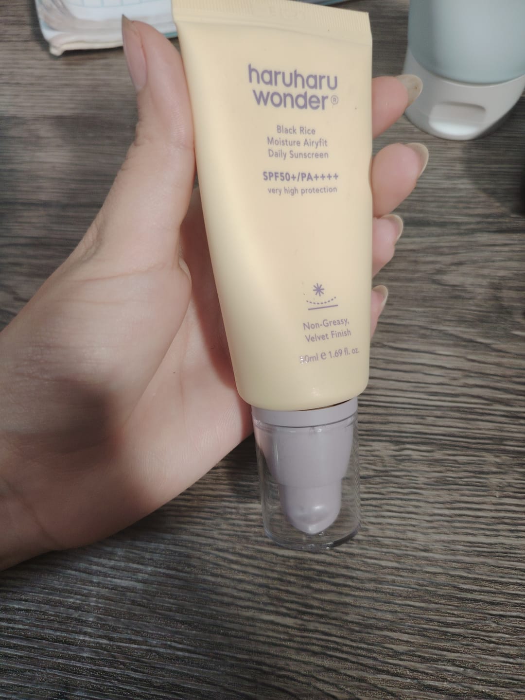 Customer photo review of Black Rice Moisture Airyfit Sunscreen