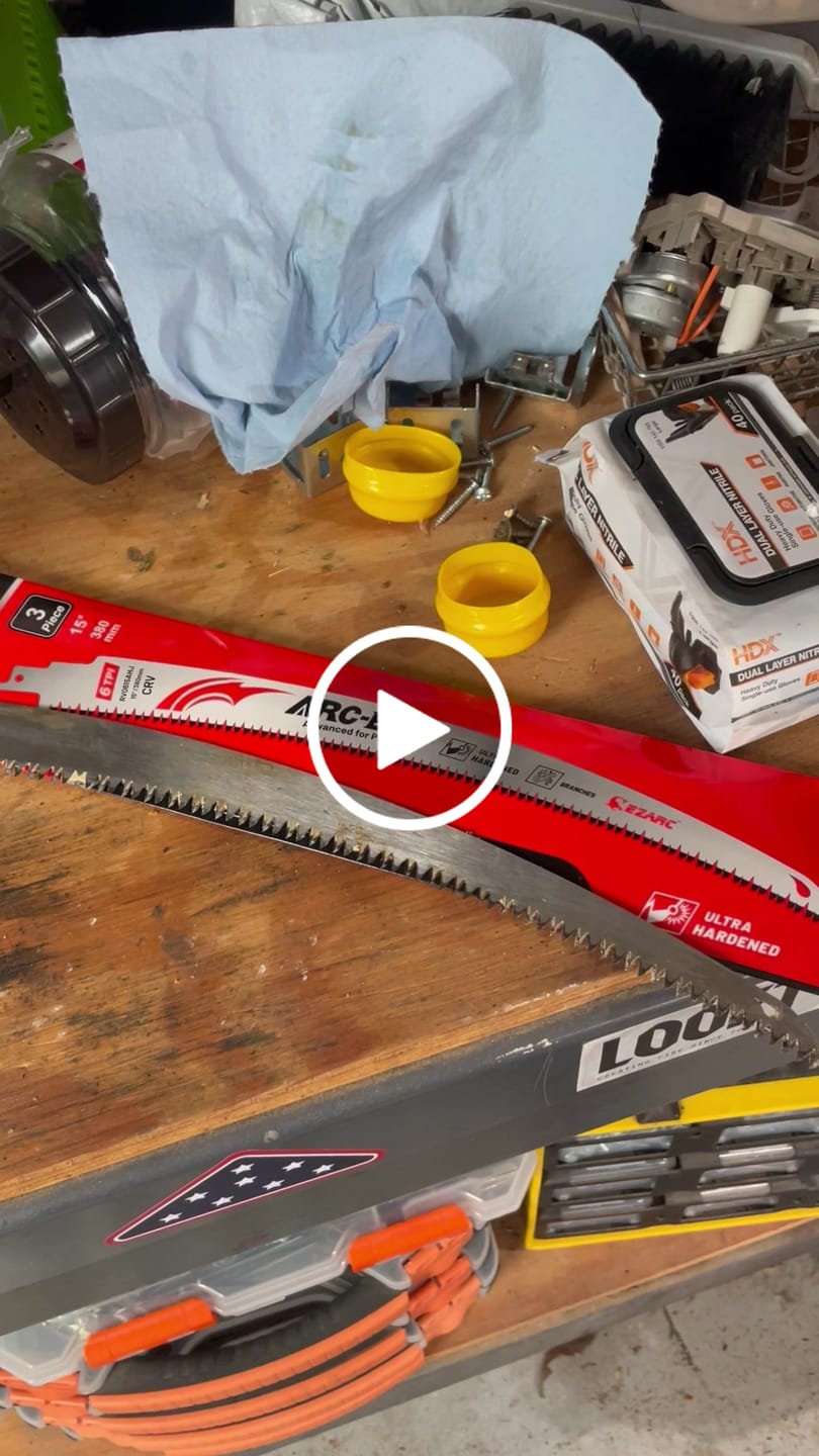 Customer video review of Tree Trimming/Wood Cutting – Japanese Teeth Arc Edge 6 TPI Reciprocating Saw Blade