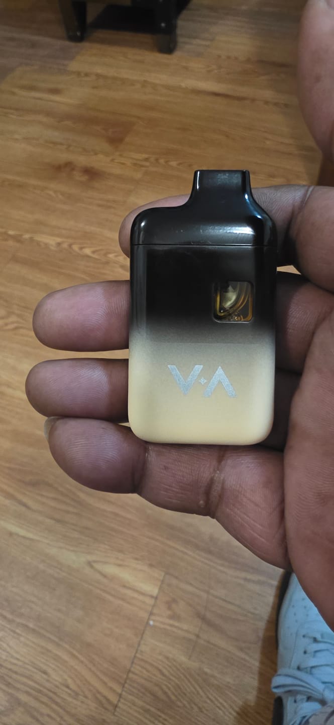 Customer photo review of 2G Disposable Vape Pen