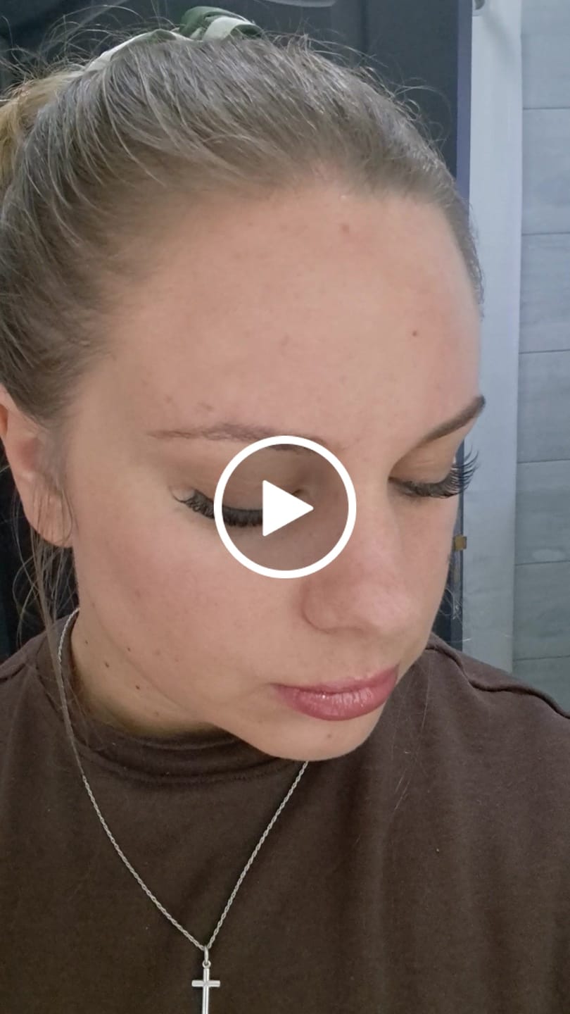 Customer video review of Secret Lash Kit