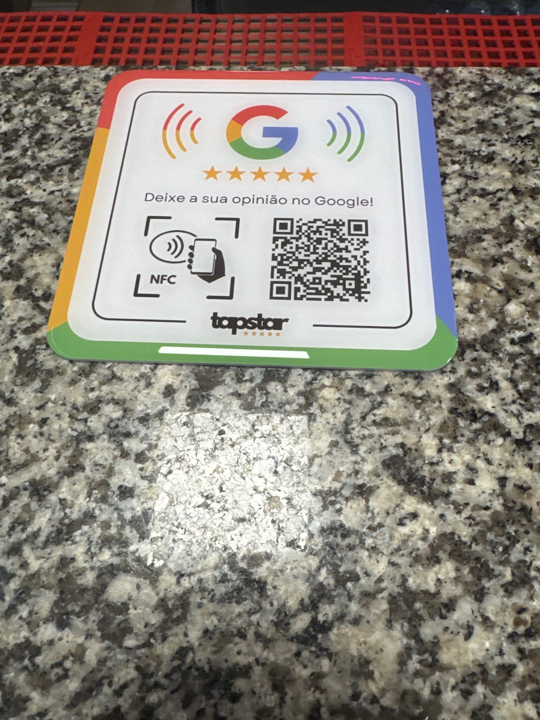 Customer photo review of Placa de Avaliações do Google