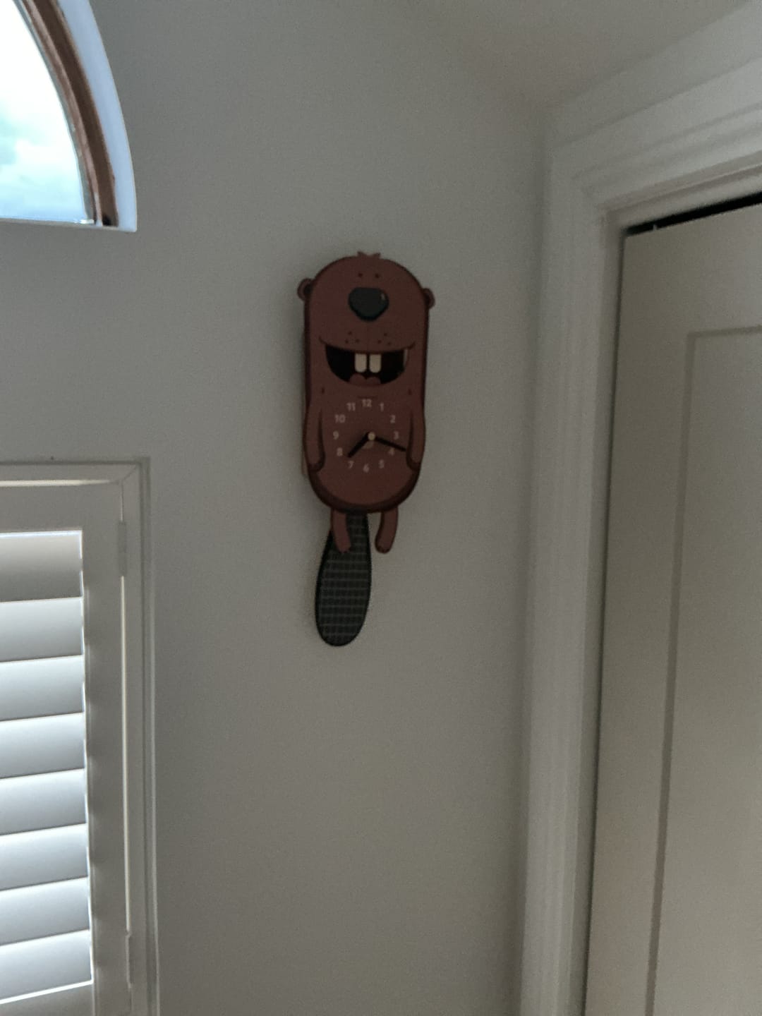 Customer photo review of Chewy the Beaver Pendulum Clock