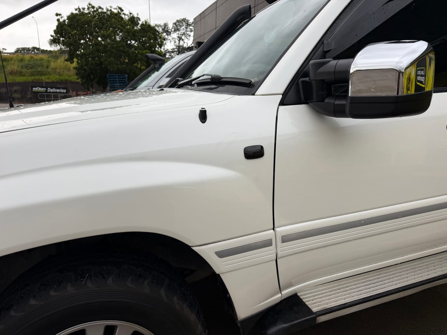 Customer photo review of Sequential LED Side Marker (smoked) suitable for Toyota 70/80/100 Series