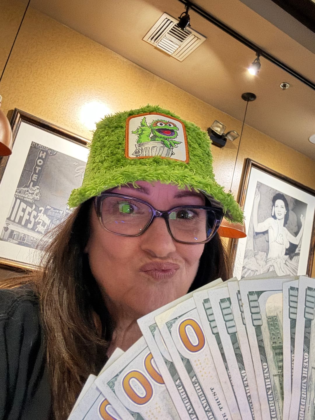 Customer photo review of OVERLORD X Sesame Street: Oscar The Grouch