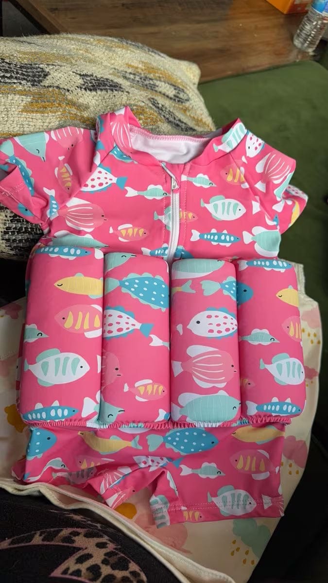 Customer photo review of Kinder Schwimmweste UV Schutz | Schwimmanzug mit Auftrieb