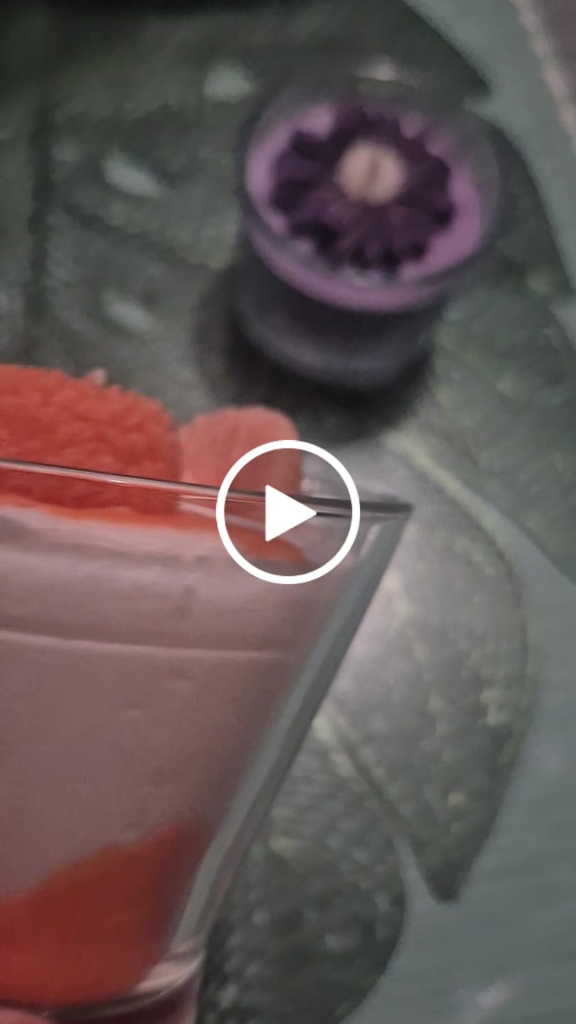 Customer video review of Fragancia WILD BERRY CHEESCAKE