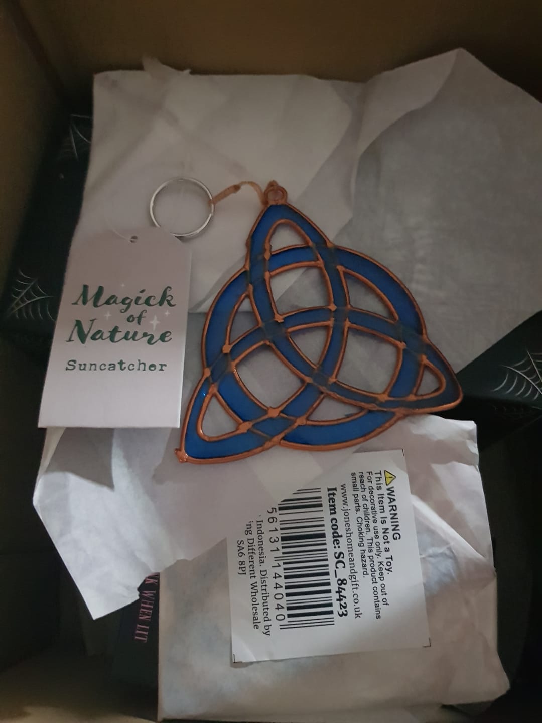 Customer photo review of Triquetra Sonnenfänger – Fensteranhänger mit keltischem Knoten