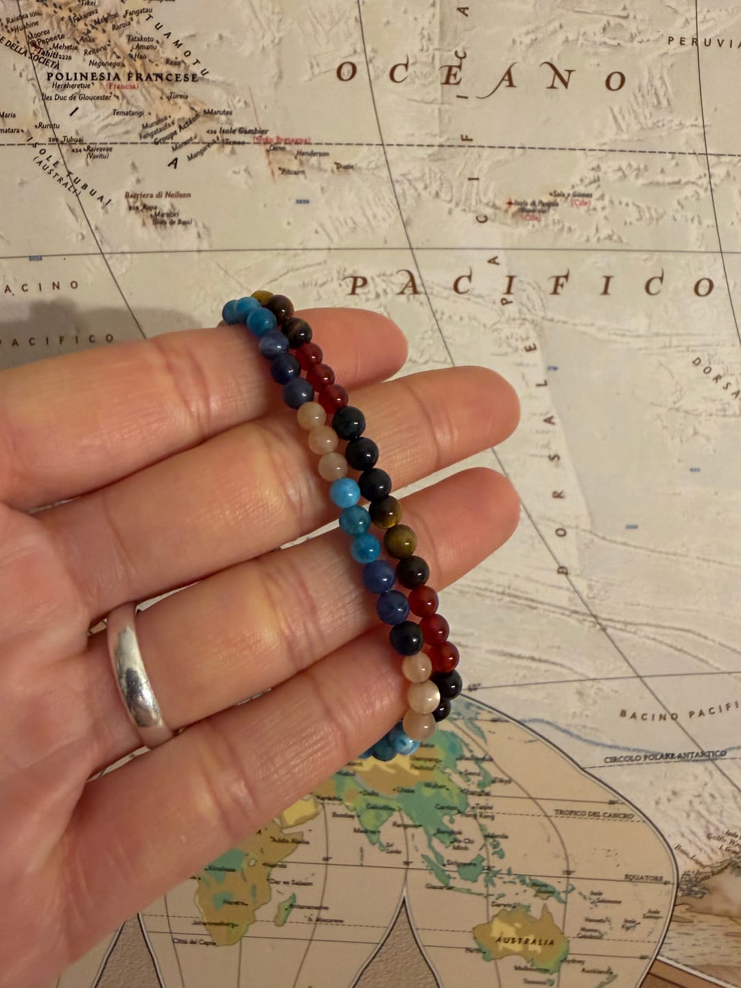 Customer photo review of Bracciale Pesci - Apatite, Sodalite, Pietra di Luna