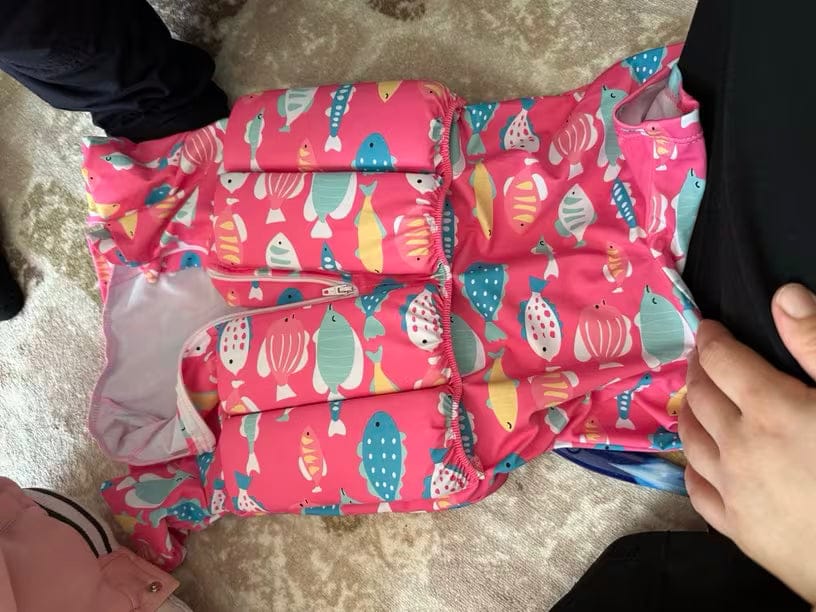 Customer photo review of Kinder Schwimmweste UV Schutz | Schwimmanzug mit Auftrieb