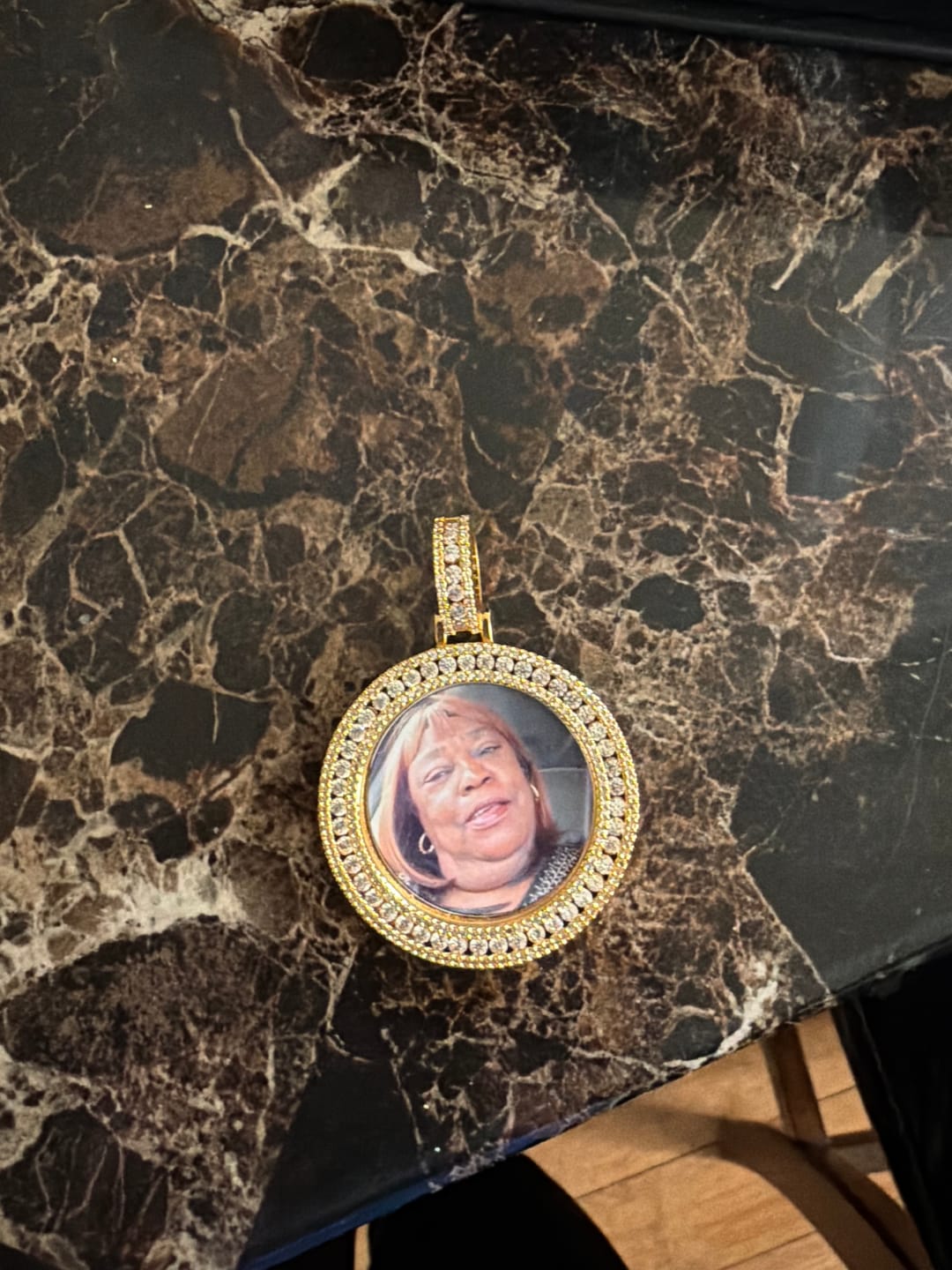 Customer photo review of 18k Gold Double Row Micro-Inlaid 3D Custom Photo Round Pendant - 40mm