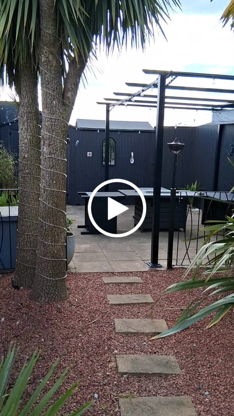 Customer video review of Exterior Seamless Outdoor Panels 2.4m × 2.4m (16 Panels Per Pack) Multiple Colours