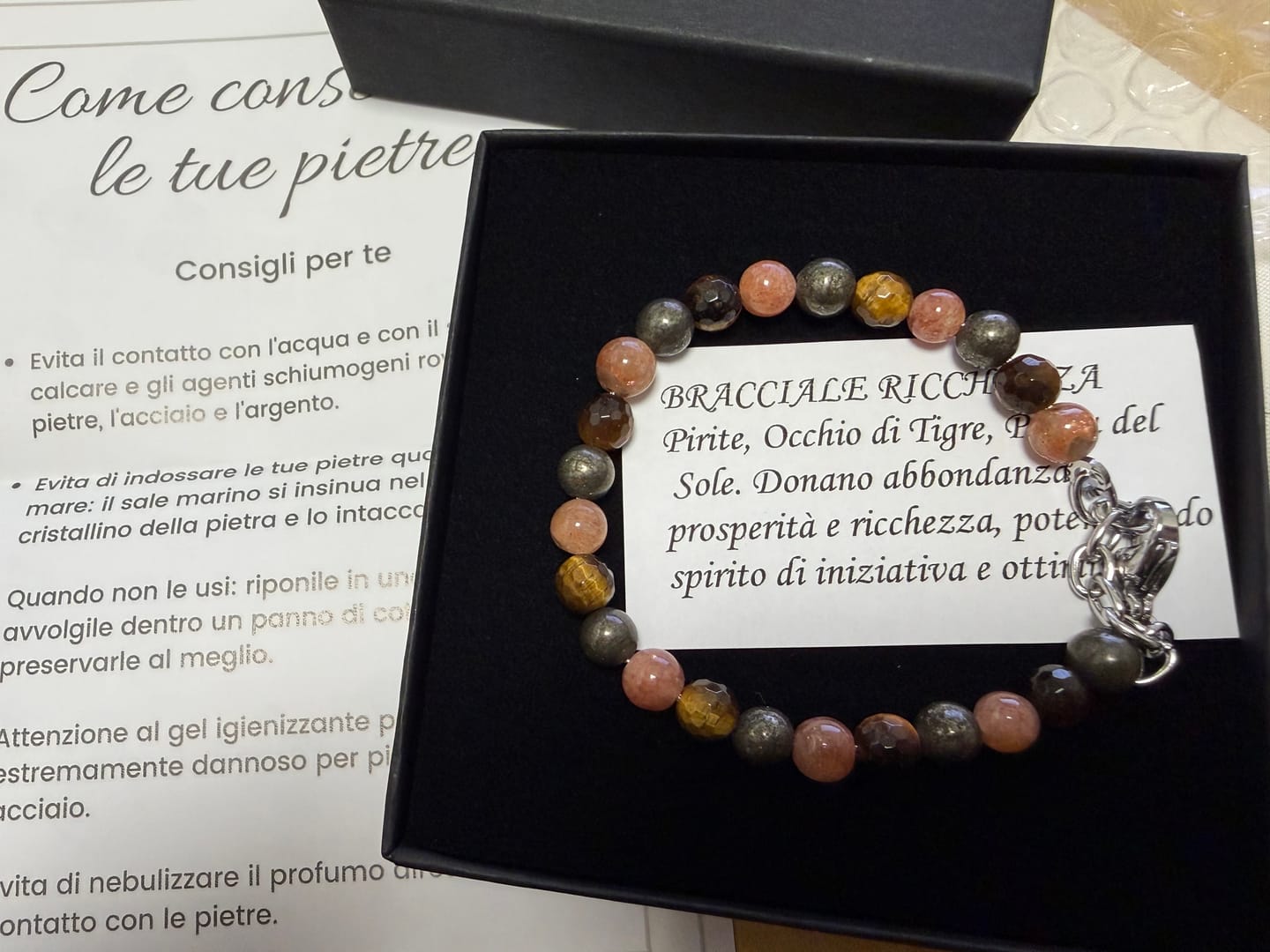 Customer photo review of Bracciale Ricchezza - Pirite, Occhio di Tigre, Pietra del Sole - LIMITED EDITION